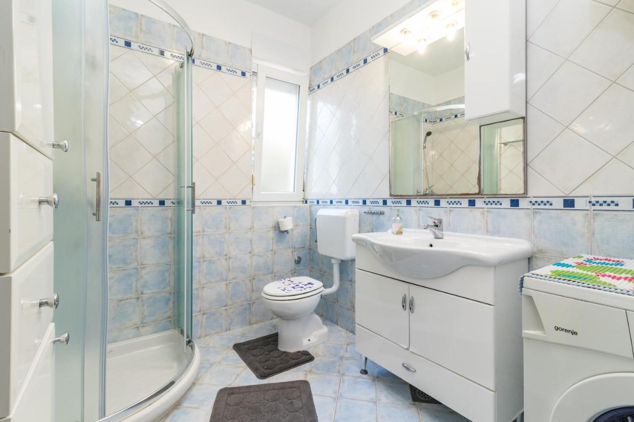 מדולין Holiday Home Istra With Jacuzzi מראה חיצוני תמונה